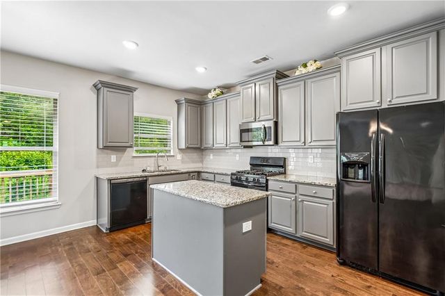 3883 Okefenokee Ridge, Loganville, GA 30052