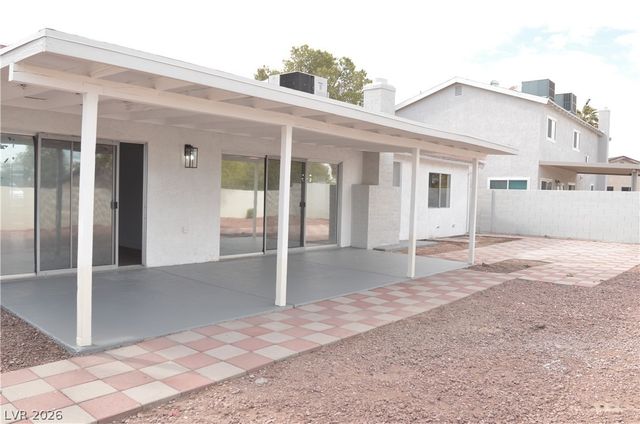 5028 Meadow Grove Court, Las Vegas, NV 89120