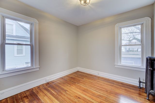 27 Ormond St, Springfield, MA 01108