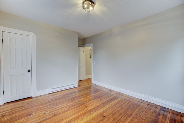 27 Ormond St, Springfield, MA 01108