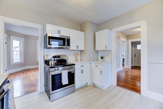 27 Ormond St, Springfield, MA 01108