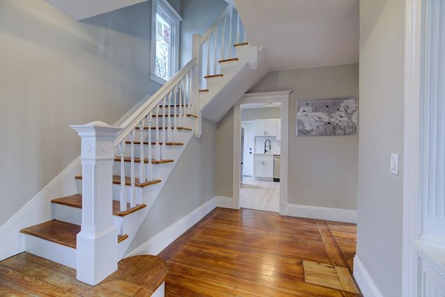 27 Ormond St, Springfield, MA 01108