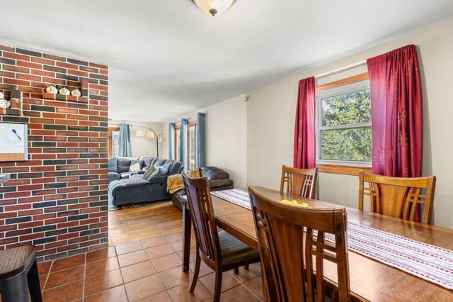 25 Belli Ave, Fitchburg, MA 01420