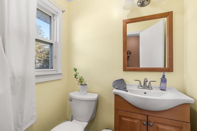 25 Belli Ave, Fitchburg, MA 01420