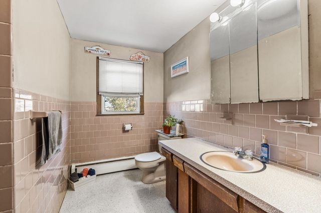 25 Belli Ave, Fitchburg, MA 01420