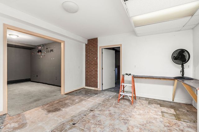 25 Belli Ave, Fitchburg, MA 01420