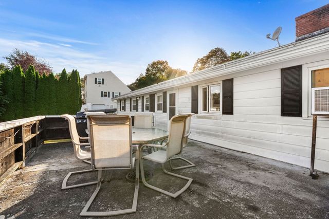 25 Belli Ave, Fitchburg, MA 01420
