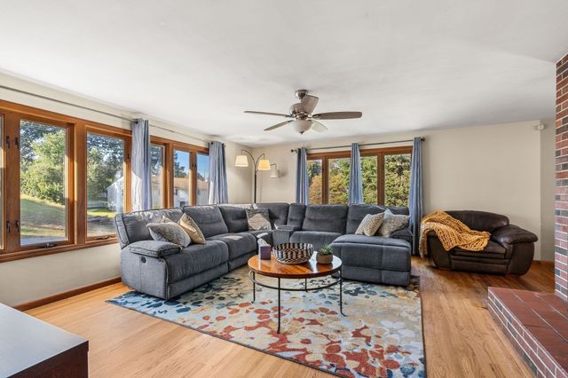 25 Belli Ave, Fitchburg, MA 01420