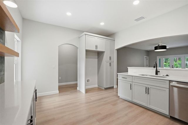 352 GARFIELD, Masaryktown, FL 34604