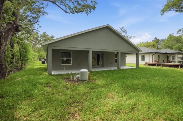 352 GARFIELD, Masaryktown, FL 34604