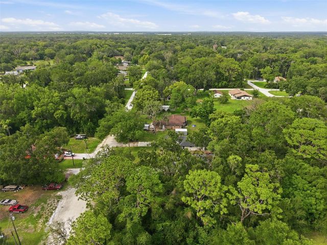 352 GARFIELD, Masaryktown, FL 34604