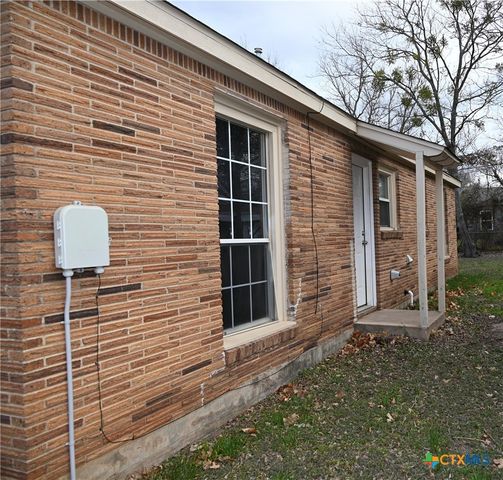 118 N 26th Street, Gatesville, TX 76528