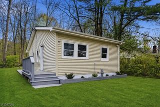 46 Wildwood Rd, Jefferson Twp., NJ 07438