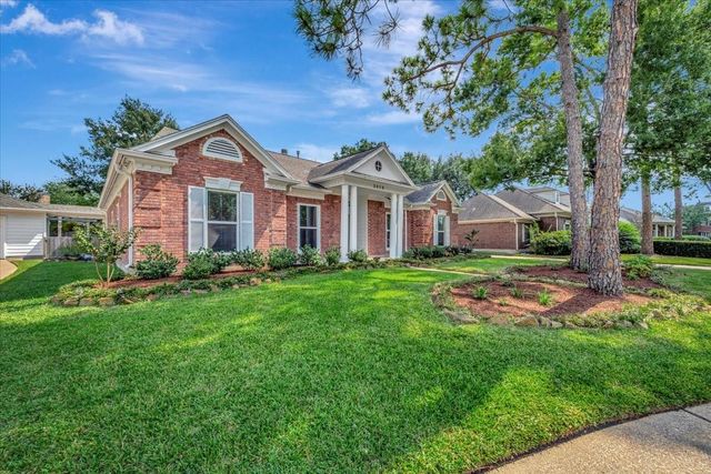 2010 Woodland Haven Road, Houston, TX 77062