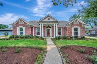 2010 Woodland Haven Road, Houston, TX 77062