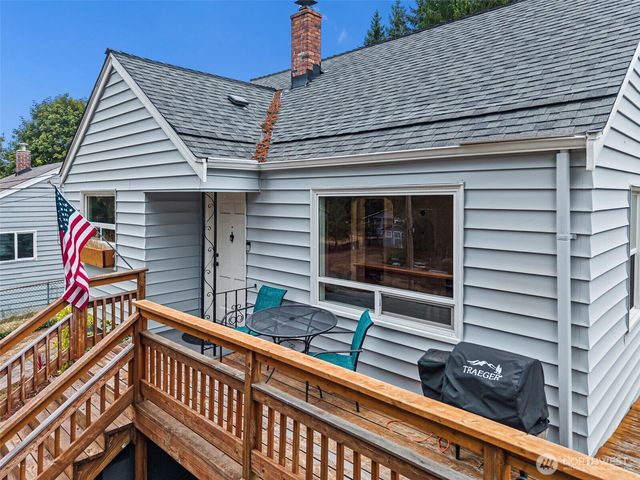 224 Bremerton Boulevard W, Bremerton, WA 98312