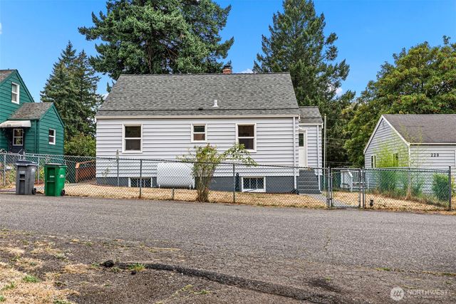 224 Bremerton Boulevard W, Bremerton, WA 98312