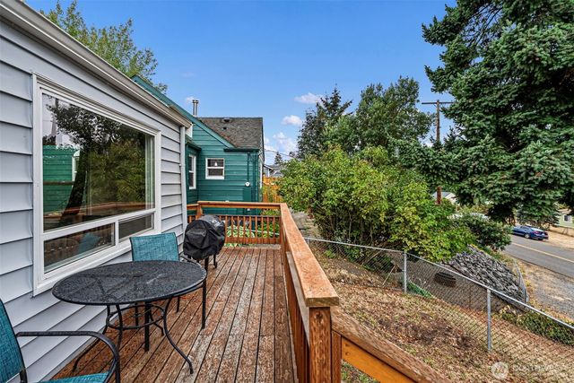 224 Bremerton Boulevard W, Bremerton, WA 98312