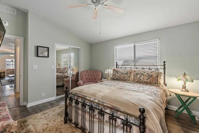 2280 E Valley Parkway 4, Escondido, CA 92027