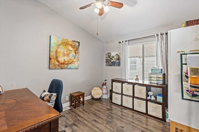 2280 E Valley Parkway 4, Escondido, CA 92027