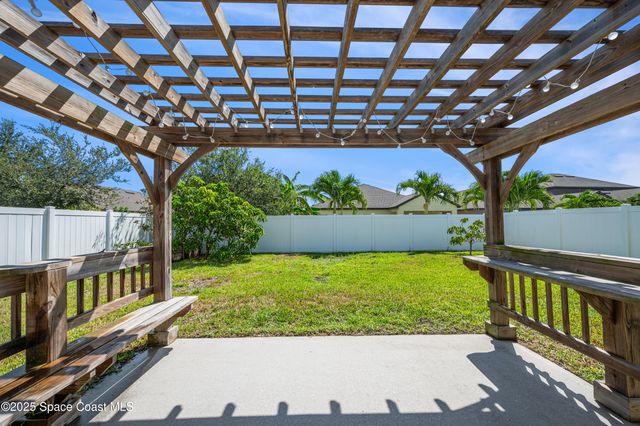 1061 Peta Way, Melbourne, FL 32940