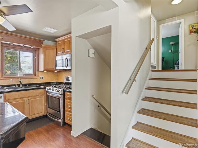 2743 Pall Mall Drive, Sterling Heights, MI 48310