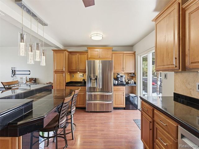 2743 Pall Mall Drive, Sterling Heights, MI 48310