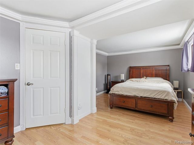 2743 Pall Mall Drive, Sterling Heights, MI 48310