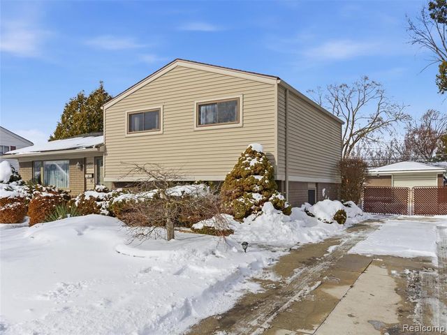2743 Pall Mall Drive, Sterling Heights, MI 48310