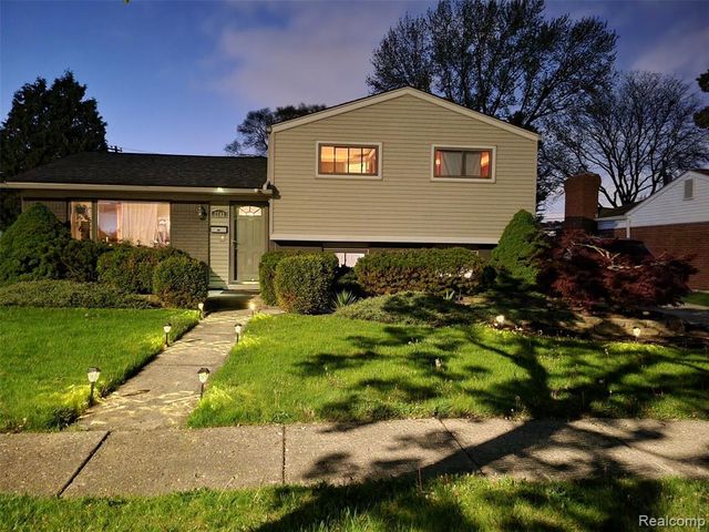 2743 Pall Mall Drive, Sterling Heights, MI 48310