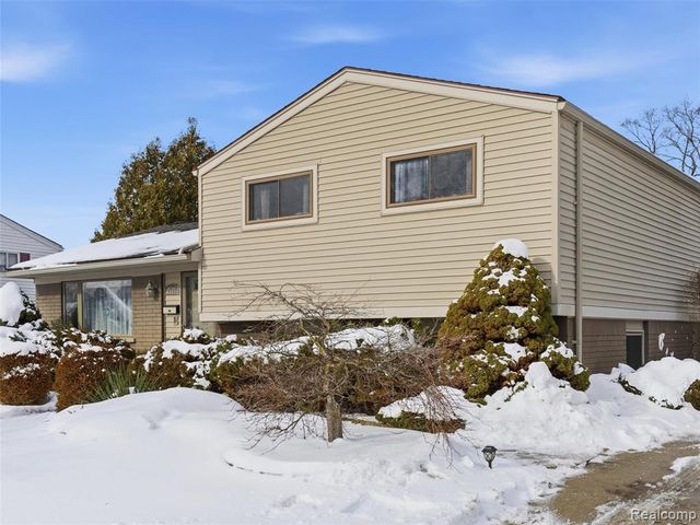 2743 Pall Mall Drive, Sterling Heights, MI 48310