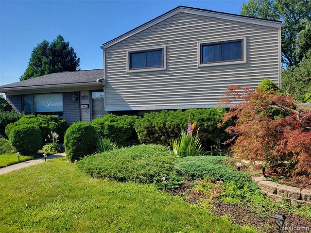 2743 Pall Mall Drive, Sterling Heights, MI 48310