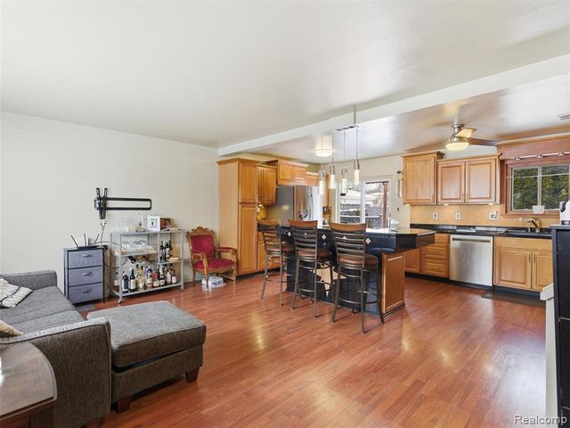 2743 Pall Mall Drive, Sterling Heights, MI 48310