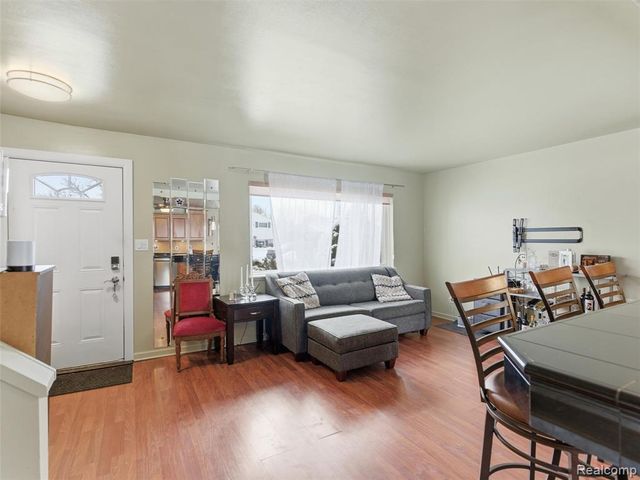 2743 Pall Mall Drive, Sterling Heights, MI 48310