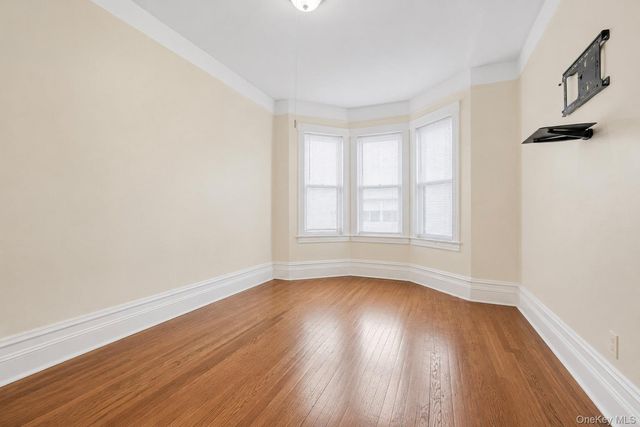 123 Oliver Avenue, Yonkers, NY 10701