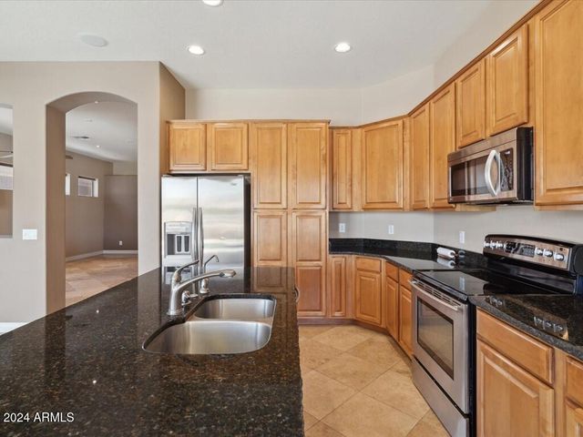 6980 W ROSE GARDEN Lane, Glendale, AZ 85308