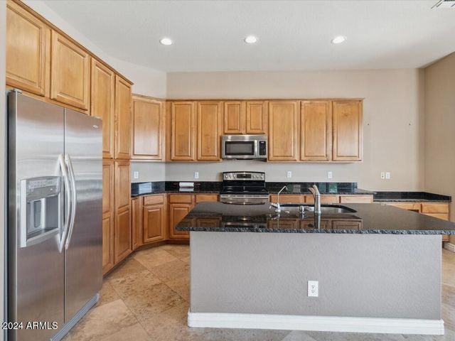 6980 W ROSE GARDEN Lane, Glendale, AZ 85308