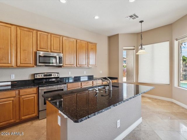 6980 W ROSE GARDEN Lane, Glendale, AZ 85308