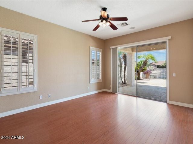 6980 W ROSE GARDEN Lane, Glendale, AZ 85308