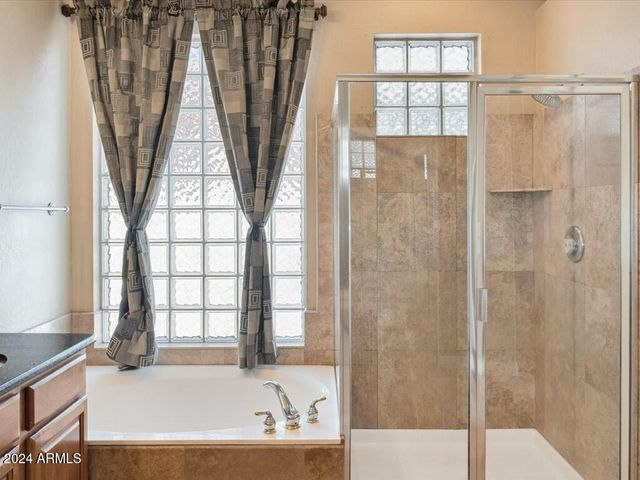 6980 W ROSE GARDEN Lane, Glendale, AZ 85308