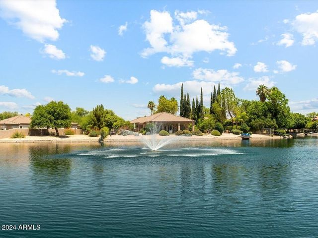 6980 W ROSE GARDEN Lane, Glendale, AZ 85308