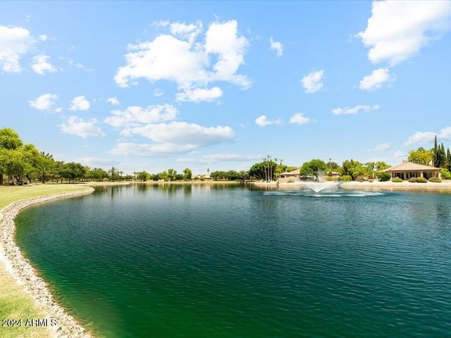 6980 W ROSE GARDEN Lane, Glendale, AZ 85308