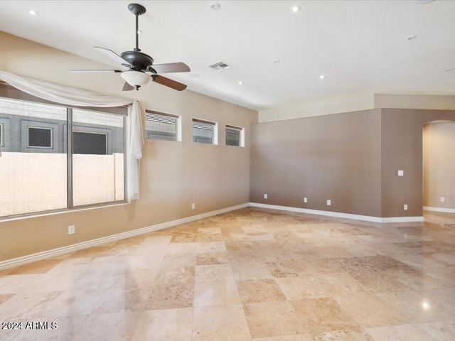 6980 W ROSE GARDEN Lane, Glendale, AZ 85308