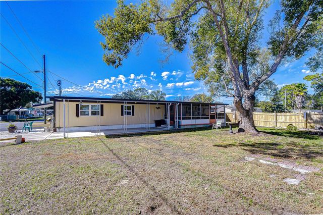 39107 HILLCREST DRIVE, Zephyrhills, FL 33542