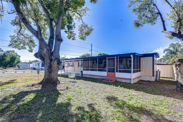 39107 HILLCREST DRIVE, Zephyrhills, FL 33542