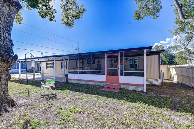 39107 HILLCREST DRIVE, Zephyrhills, FL 33542