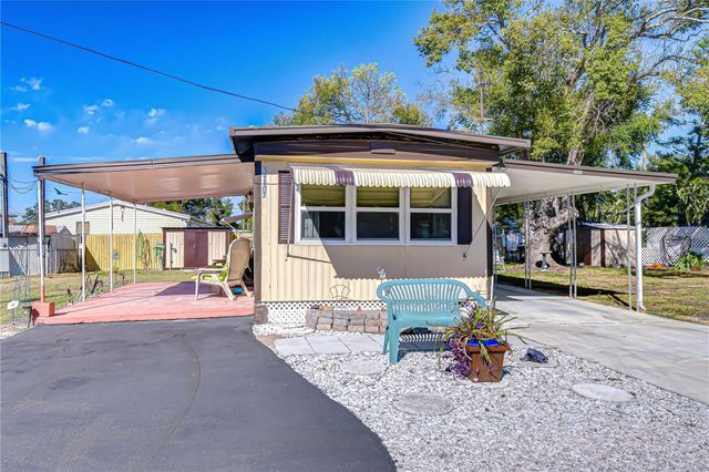 39107 HILLCREST DRIVE, Zephyrhills, FL 33542