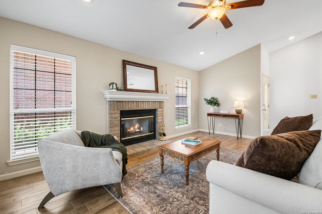419 Fitch, Kerrville, TX 78028