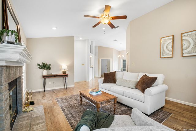 419 Fitch, Kerrville, TX 78028