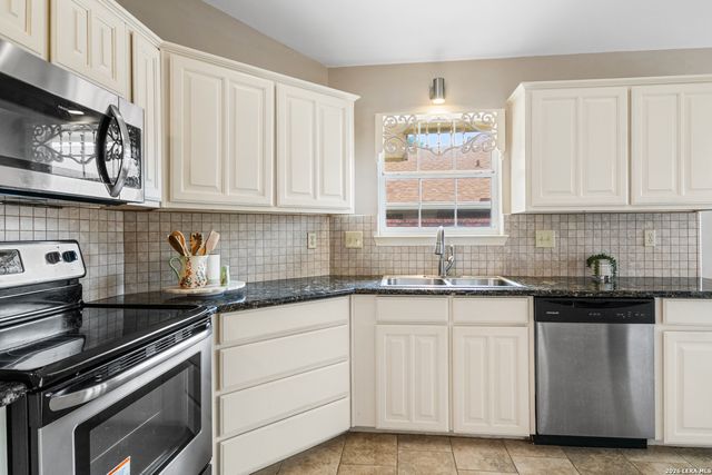 419 Fitch, Kerrville, TX 78028